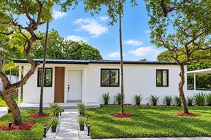 61 E 39th St, Hialeah, FL 33013 - Photo 2