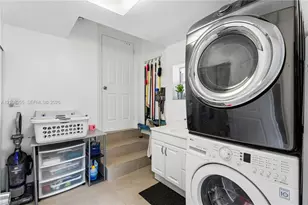 1650 NE 171 St, North Miami Beach, FL 33162 - Photo 22