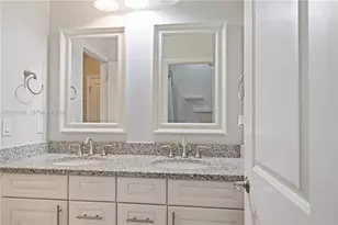 945 Banyan Dr, Hollywood, FL 33021 - Photo 18