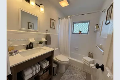 1060 Pennsylvania Ave #4, Miami Beach, FL 33139 - Photo 2