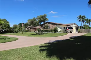 18901 SW 63rd St, Southwest Ranches, FL 33332 - Photo 2