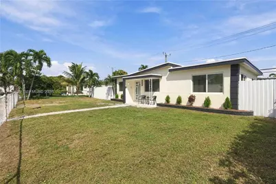 2551 SW 53rd Ave, West Park, FL 33023 - Photo 6