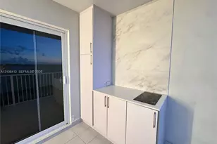 4200 Hillcrest Dr, Hollywood, FL 33021 - Photo 6