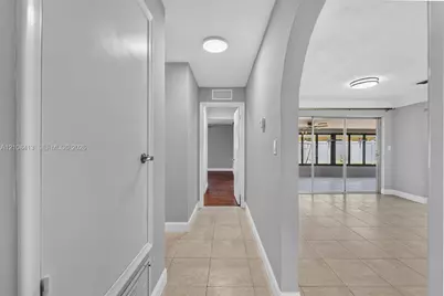 1109 SE 10th St, Deerfield Beach, FL 33441 - Photo 14