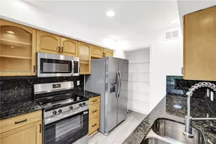 2300 NW 33rd St, Oakland Park, FL 33309 - Photo 6