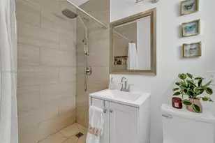 15015 NE 7th Ct, Miami, FL 33161 - Photo 32