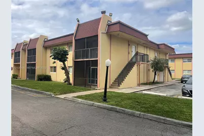 2854 NW 55th Ave #1B, Lauderhill, FL 33313 - Photo 2