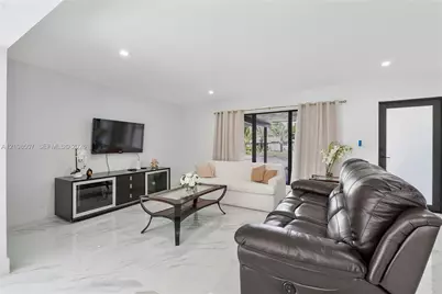 451 SW 38th Ter #1, Fort Lauderdale, FL 33312 - Photo 8
