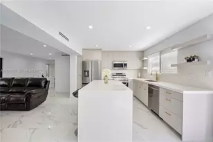 451 SW 38th Terrace, Fort Lauderdale, FL 33312 - Photo 14