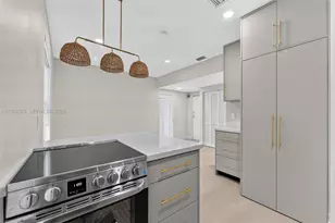 694 NE 76th St, Miami, FL 33138 - Photo 10