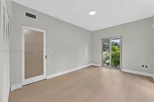694 NE 76th St, Miami, FL 33138 - Photo 14