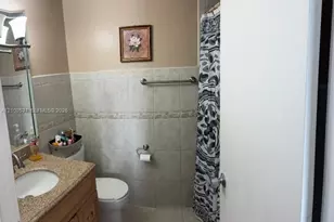 4707 NW 7th St, Miami, FL 33126 - Photo 4