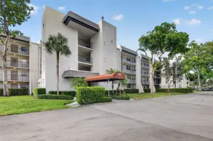 9470 Poinciana Pl, Davie, FL 33324 - Photo 38