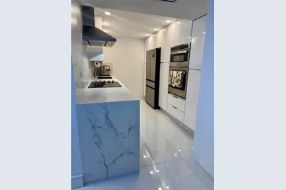 6039 Collins Ave #715, Miami Beach, FL 33140 - Photo 8