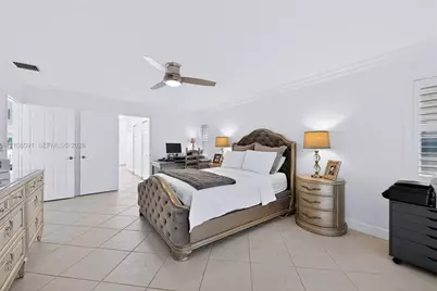 415 SW 200th Ter, Pembroke Pines, FL 33029 - Photo 18