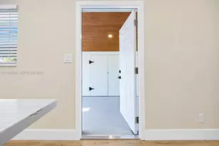 948 NW 14th Ct, Fort Lauderdale, FL 33311 - Photo 8