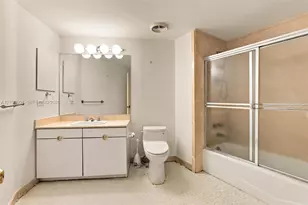 720 NE 69th St, Miami, FL 33138 - Photo 16