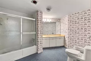 720 NE 69th St, Miami, FL 33138 - Photo 20