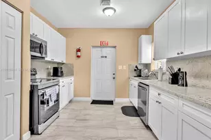 1015 NW 8th Ave, Fort Lauderdale, FL 33311 - Photo 12