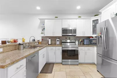 7475 NW 116th Ave #7475, Doral, FL 33178 - Photo 2