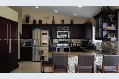 5032 SW 34th Ter, Hollywood, FL 33312 - Photo 4