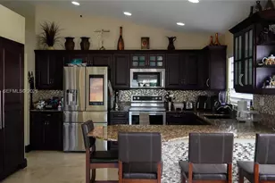 5032 SW 34th Terrace, Hollywood, FL 33312 - Photo 4