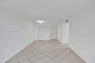 1735 W 60th St, Hialeah, FL 33012 - Photo 10