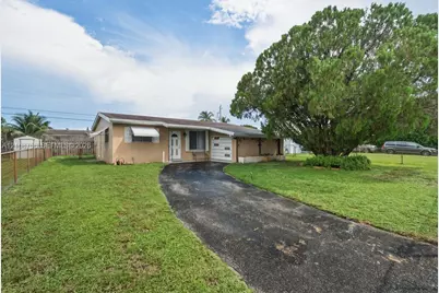 531 N 70th Way, Hollywood, FL 33024 - Photo 1