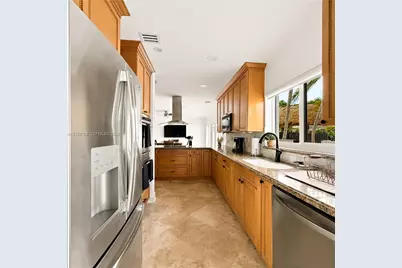 2445 SE 8th St, Pompano Beach, FL 33062 - Photo 20