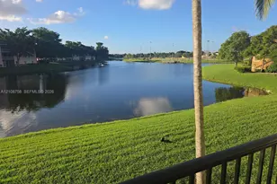 7980 N Nob Hill Rd, Tamarac, FL 33321 - Photo 2