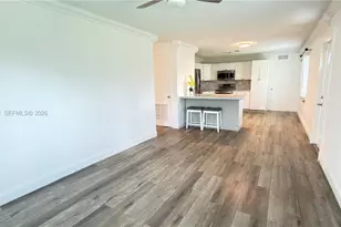 8151 SW 7th St, North Lauderdale, FL 33068 - Photo 10