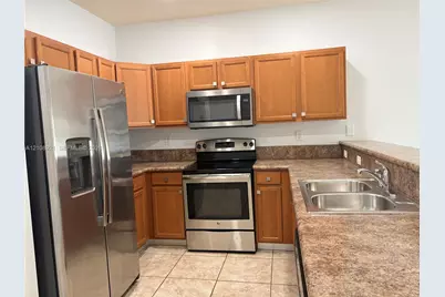 8861 W 35th Ave, Hialeah, FL 33018 - Photo 6