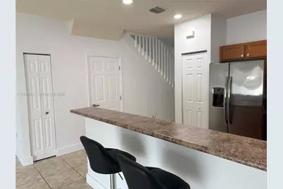 8861 W 35th Ave, Hialeah, FL 33018 - Photo 10
