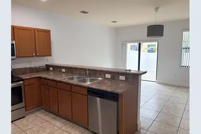 8861 W 35th Ave, Hialeah, FL 33018 - Photo 8