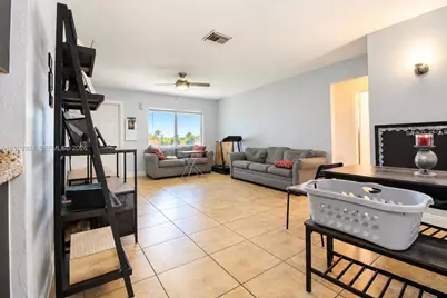 7607 NW 66th Ter, Tamarac, FL 33321 - Photo 36