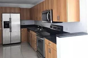 7501 E Treasure Dr, North Bay Village, FL 33141 - Photo 12