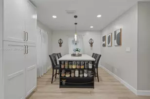 5840 Woodland Point Dr, Tamarac, FL 33319 - Photo 10