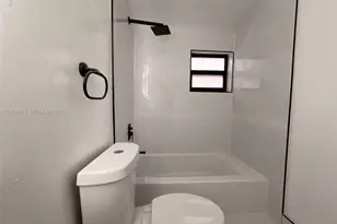 1261 NW 45th St, Miami, FL 33142 - Photo 38