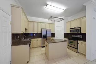 2376 SE 17th Terrace, Homestead, FL 33035 - Photo 8