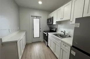 4237 Bougainvilla Dr, Lauderdale by the Sea, FL 33308 - Photo 2