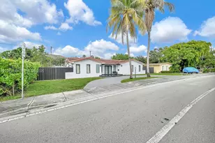 20220 Highland Lakes Blvd, Miami, FL 33179 - Photo 14