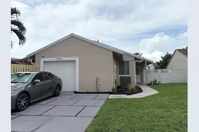 1160 SW 110th Ave, Pembroke Pines, FL 33025 - Photo 1