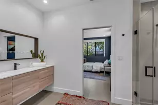 2471 NE 201st St, Miami, FL 33180 - Photo 32