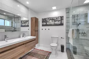 2471 NE 201st St, Miami, FL 33180 - Photo 24