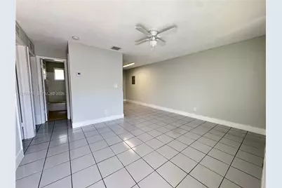 34 SW 5th Ave #1, Dania Beach, FL 33004 - Photo 4
