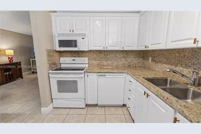 6315 Bay Club Dr #3, Fort Lauderdale, FL 33308 - Photo 10
