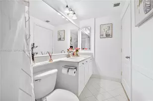 10720 NW 66th St, Doral, FL 33178 - Photo 16