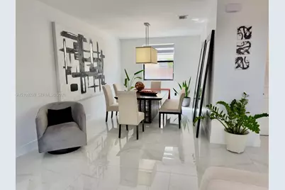 8880 NW 115th Ct, Doral, FL 33178 - Photo 10