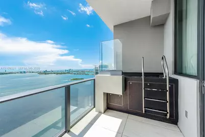 480 NE 31st St #PH5204, Miami, FL 33137 - Photo 2