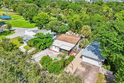 905 NE 5th St, Pompano Beach, FL 33060 - Photo 48